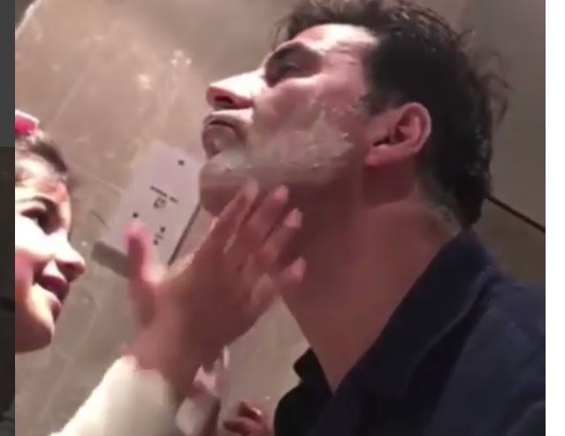 बेटी के बर्थडे के मौके पर अक्षय ने शेयर किया वीडियो, पापा की शेविंग करती नजर आईं नितारा