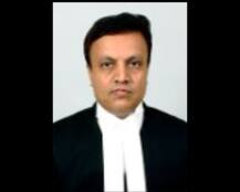 इशरत जहां केस की जांच सीबीआई को सौंपने वाले जज जयंत पटेल का इस्तीफा