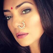 नवरात्र में सुष्मिता सेन ने पोस्ट की देसी लुक वाली तस्वीरें!