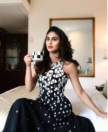 खूबसूरत टीवी एक्ट्रेस क्रिस्टल डिसूजा ने इंस्टाग्राम पर बिखेरा अपनी खूबसूरती का जलवा