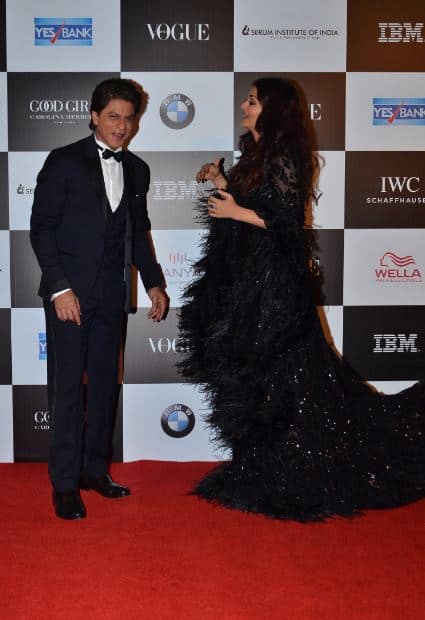 अभी हाल में ‘वोग इंडिया’ मैगजीन के अवॉर्ड फंक्शन के मौके पर दोनों ही सितारे एक साथ रेड कार्पेट पर अपना रंग बिखेरते दिखाई दिए. 