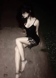 32 की हुई मौनी, इंस्टा पर फोटो पोस्ट कर लिखा- मेरी तस्वीर खींचो, आज मैं सुंदर लग रही हूं!