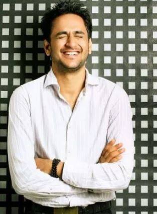 प्रोड्यूसर और स्क्रीन राइटर विकास गुप्ता भी 'बिग बॉस 11' का हिस्सा बनने जा रहे हैं. विकास गुप्ता की दोस्त और बॉलीवुड एक्ट्रेस सनी लियोनी ने इस बात की पुष्टि की है कि वह शो में सेलिब्रिटी कंटेस्टेंट के तौर पर शामिल होंगे.