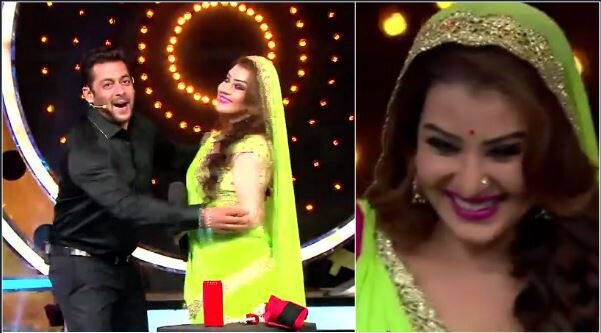 Bigg Boss 11 Salman Flirts With Contestant Angoori Bhabhi Shilpa Shinde On Grand Launch Bigg Boss 11: सलमान ने किया घर में 'अंगूरी भाबी' का स्वागत, आज से शुरु होगा शो