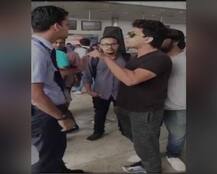 आदित्य नारायण ने एयरलाइन अधिकारी को दी धमकी, \'मुंबई पहुंच, तुझे देख लूंगा\'