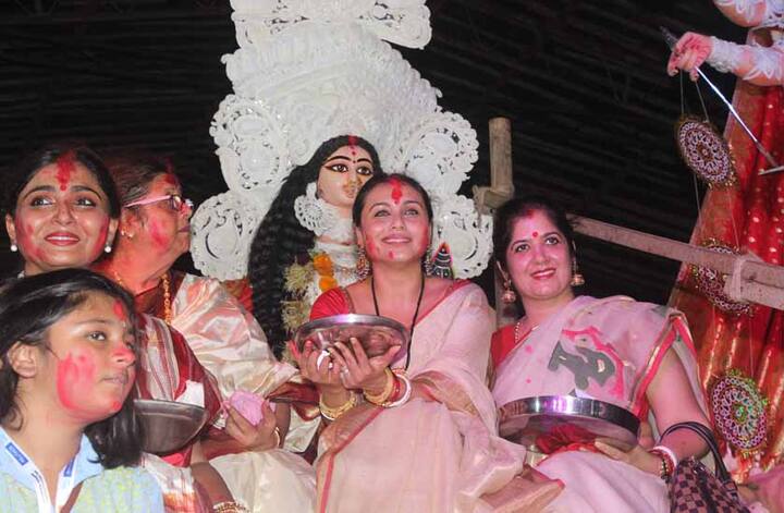 हर साल रानी मुखर्जी इस जश्म में शरीक होती हैं.