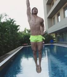 जब हवा में स्टंट मारते दिखे अभिनेता टाइगर श्रॉफ