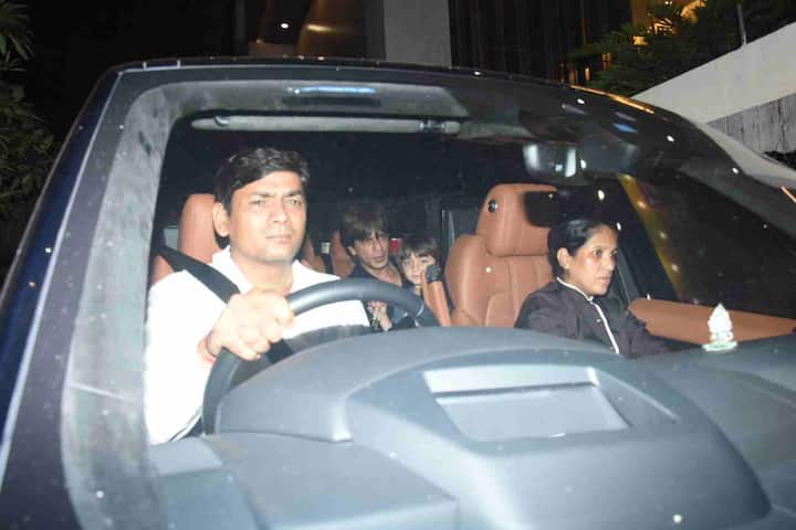 लाखों दिलों की धड़कन अबराम ने इस बार भी जब कैमरा देखा तो लुका-छिपी का खेल खेलने लगे.