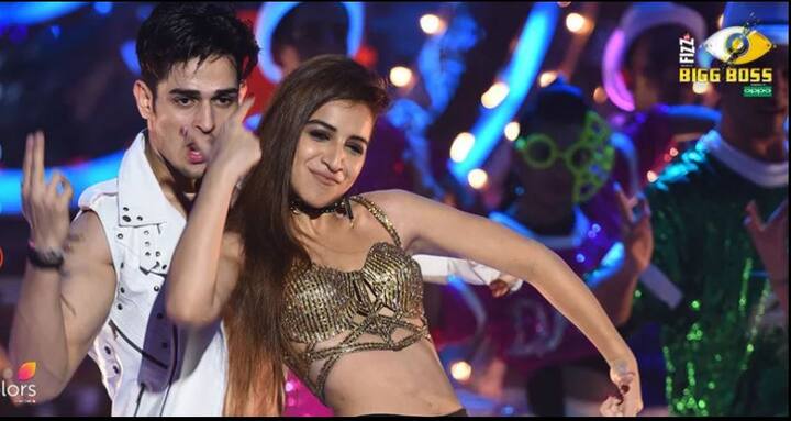 प्रियंक जो कि एक कोरियोग्राफर भी हैं, उन्होंने बिग बॉस-11 के प्रीमियर नाइट के दौरान सेलिब्रिटी कंटेस्टेंट बेनफसा के साथ एंट्री ली. दोनों ने इस दौरान अपना डांस परफॉर्मेंस दिया.