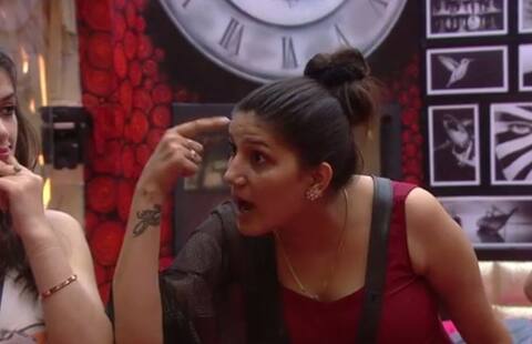 Bigg Boss 11: सोशल मीडिया पर वायरल हो रहा है डांसिंग सेसेशन सपना चौधरी का सुसाइड लेटर Bigg Boss 11: सोशल मीडिया पर वायरल हो रहा है डांसिंग सेसेशन सपना चौधरी का सुसाइड लेटर