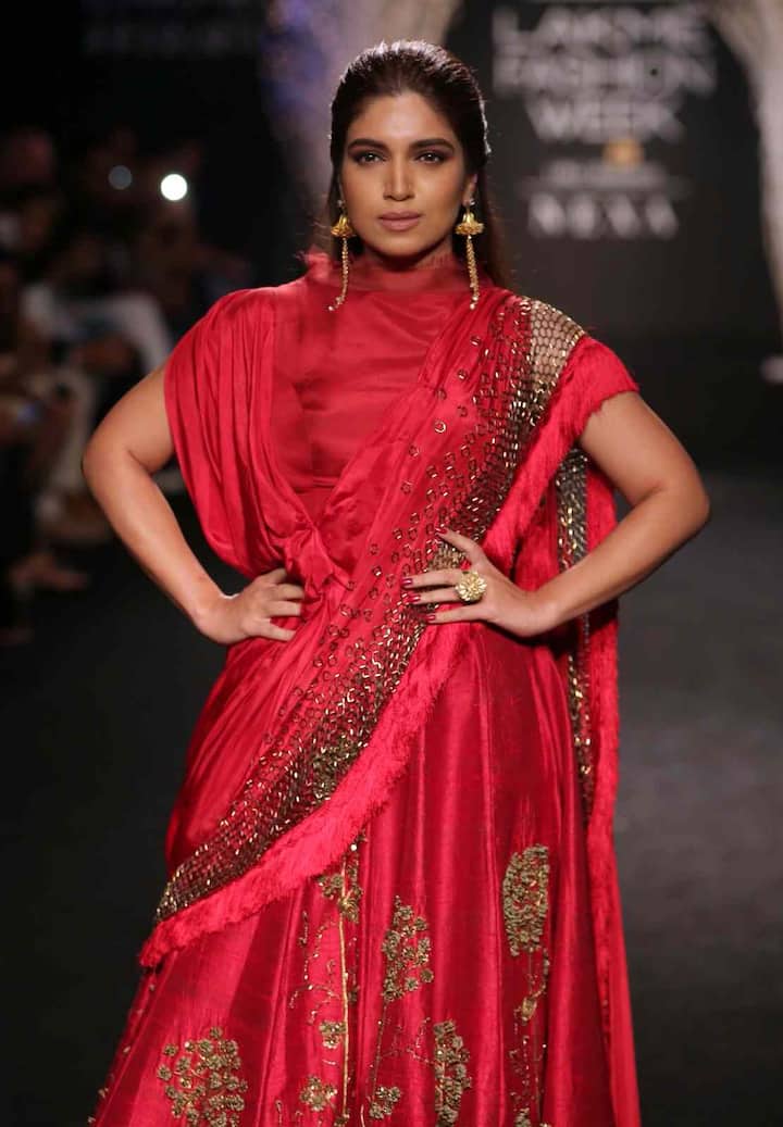  असल जिंदगी में एक महिला के रूप में मुझे खूबसूरत दिखना और खुद पर थोड़ा गुमान करना पसंद है. उन्होंने आगे कहा, 