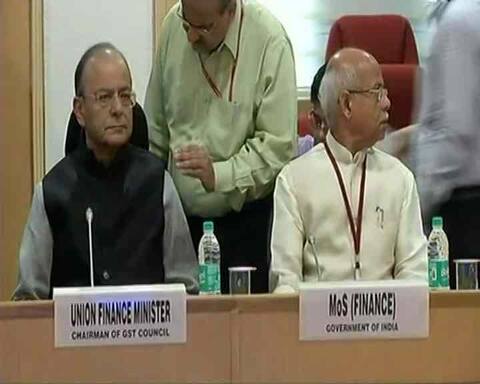 GST काउंसिल की अहम बैठक शुरू, हर महीने रिटर्न भरने से मिल सकता है छुटकारा GST काउंसिल की अहम बैठक शुरू, हर महीने रिटर्न भरने से मिल सकता है छुटकारा