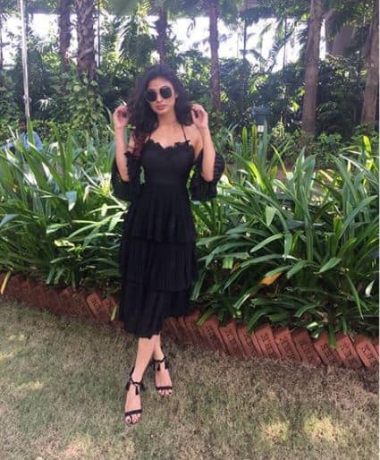 बताते चलें कि मौनी रॉय ने 10 साल पहले मशहूर टीवी सीरियल 'क्योंकि सास भी कभी बहू थी' से छोटे पर्दे पर डेब्यू किया था.