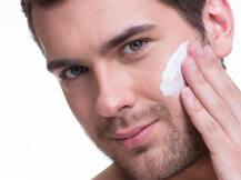 त्वचा की देखभाल के लिए पुरुषों को अपनाने चाहिए ये टिप्स