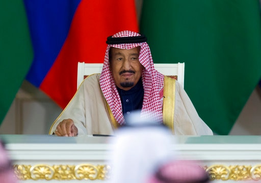 King Salman Lung Infection Saudi Arabia King Salman has lung infection and fever will be treated with antibiotics King Salman Lung Infection : सऊदी के किंग की अचानक तबीयत बिगड़ी, निकली ये बड़ी बीमारी