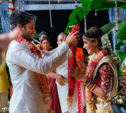 नागार्जुन के बेटे नागा चैतन्य ने अभिनेत्री समांथा रूथ प्रभु से रचाई शादी, देखें तस्वीरें नागार्जुन के बेटे नागा चैतन्य ने अभिनेत्री समांथा रूथ प्रभु से रचाई शादी, देखें तस्वीरें