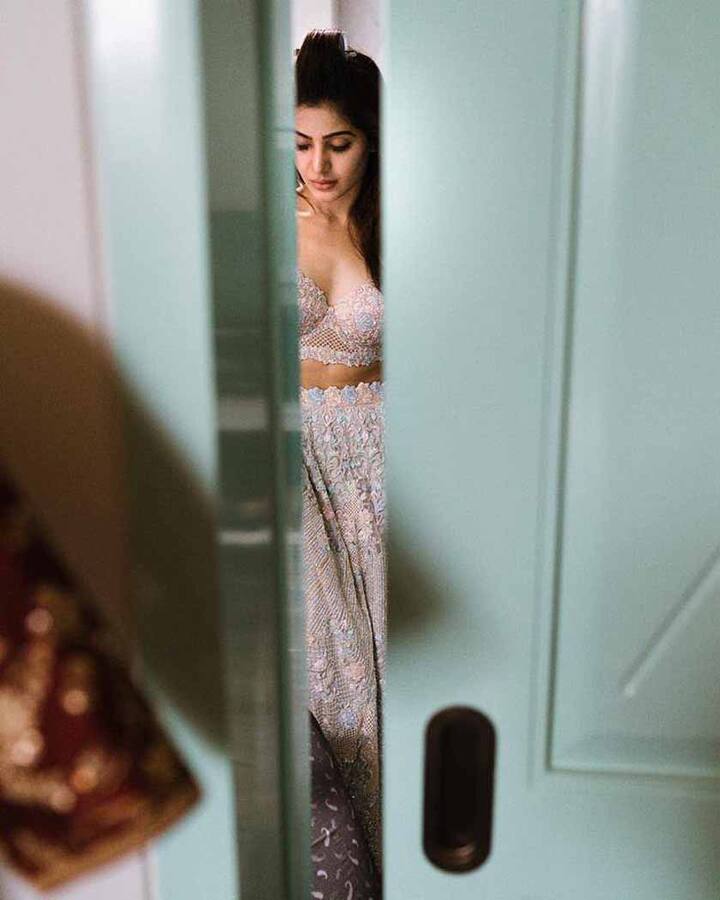 सामंथा और नागा ने 2014 में तेलगू फिल्म माया चेसाव मे पहली बार साथ काम किया था. उसी दौरान दोनों के बीच प्यार की शुरूआत हुई थी. दरअसल ये फिल्म सामंथा की डेब्यू फिल्म थी.