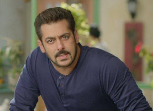 इस हफ्ते नॉमिनेट होने वाले कंटेस्टेंट्स में शिल्पा शिंदे, जुबैर खान, अर्शी खान, बंदगी कालरा और ज्योति कुमारी है. प्रियंक के घर से बाहर होने के बाद क्या सभी नॉमिनेटेड कंटेस्टेंट्स इलिमिनेशन से सुरक्षित हो जाएंगे? जाननें के लिए बने रहे हमारे साथ.