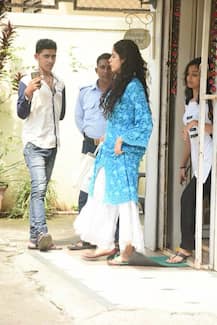 देसी लुक में नज़र आईं श्रीवेदी की बड़ी बेटी जाह्नवी