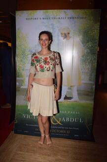 फिल्म स्क्रीनिंग में कुछ इंस अंदाज़ में पहुंचीं कल्कि