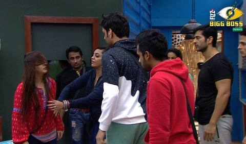 Bigg Boss 11: घर से भाग गए हैं विकास गुप्ता, इस कंटेस्टेंट की होगी वापसी Bigg Boss 11: घर से भाग गए हैं विकास गुप्ता, इस कंटेस्टेंट की होगी वापसी