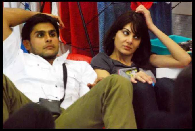 बिग बॉस के घर में रहने के दौरान आंचल और राहुल भट्ट के बीच नजदीकियां देखी गई थीं. हालांकि, बिग बॉस हाउस से बाहर आने के बाद ये दोनों अलग हो गए.