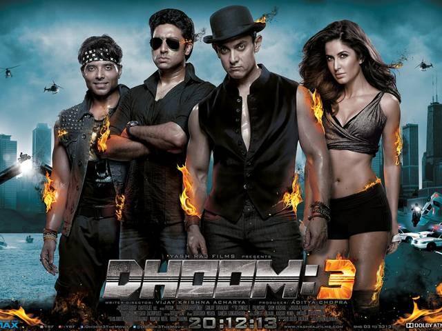 अपने फिल्मों के जरिए हमेशा रिकॉर्ड बनाने वाले अभिनेता आमिर खान की ‘धूम-3’ की लागत 175 करोड़ रुपये बताई जाती है. इस फिल्म में आमिर खान के साथ अभिनेत्री कैटरीना कैफ दिखीं. यह इन दोनों कलाकारों की एक साथ पहली फिल्म थी. इस फिल्म में आमिर खान डबल रोल में नजर आए थे.