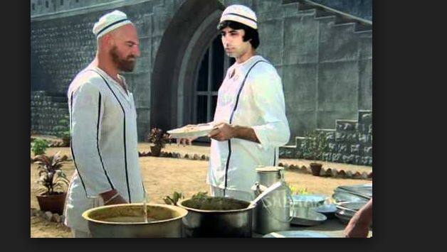 1981 में रिलीज हुई कालिया फिल्म का डायलॉग आज भी मारते हैं- ''हम जहां खड़े हो जाते हैं लाइन वहीं से शुरू हो जाती है.''