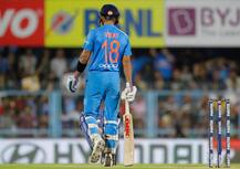 थम गया \'विशाल\' होता जा रहा विराट कोहली का ये RECORD