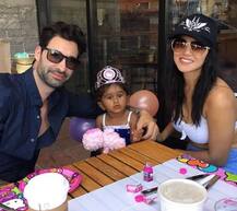 एरिज़ोना में बेटी निशा कौर वेबेर का बर्थडे मना रही हैं सनी लियोनी, देखें तस्वीरें