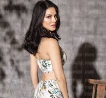 सनी लियोनी ने अपनी तस्वीरों से गुलज़ार किया इंस्टाग्राम 