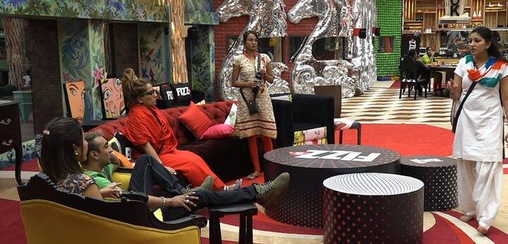 बता दें कि लग्जरी टास्क के दौरान हिना खान, अर्शी की टीम में थी. अर्शी की टीम के ये टास्क जीतने के बाद टीम के सभी सदस्य कैप्टनसी के दावेदार बन सकते थे.