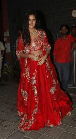 ये फिल्म इसलिए ज़रूरी है क्योंकि उन्हीं के एक पू्र्व प्रेमी रनबीर कपूर के साथ आई उनकी पिछली फिल्म बॉक्स ऑफिस से लेकर दर्शकों के बीच तक बुरी तरह से पिट गई.