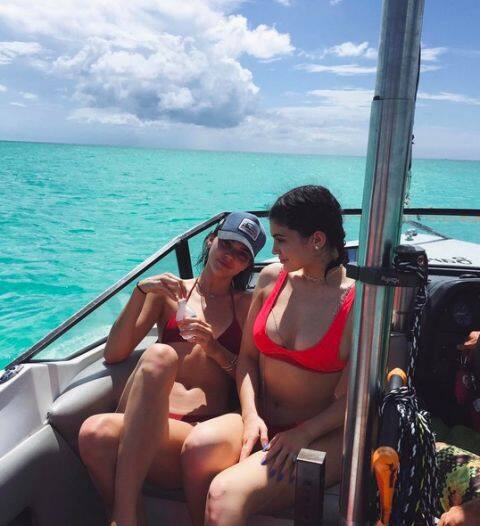 वेबसाइट 'पीपुल डॉट कॉम' के अनुसार एक सूत्र ने कहा, 