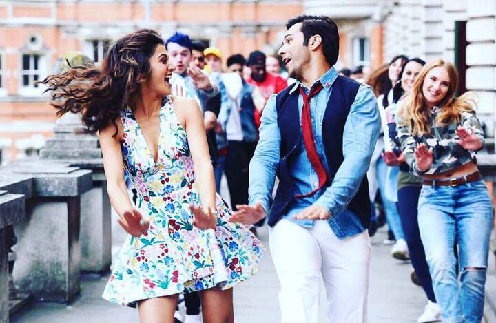 फिल्म के दूसरे हफ्ते की शुरुआत भी शानदार रही. आठवें दिन शुक्रवार 4.25 करोड़, नौवें दिन शनिवार को 5.75 करोड़, दसवें दिन रविवार को 8.10 करोड़, ग्यारहवें दिन यानि सोमवार को 2.91 करोड़, बारहवें दिन मंगलवार को 2.45 करोड़, तेरहवें दिन बुधवार को 2.25 करोड़ और चौदहवें दिन यानि गुरूवार को फिल्म ने 2.05 करोड़ रुपए का कलेक्शन किया.