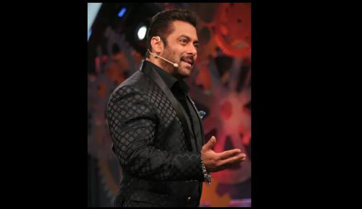 इसके साथ ही सलमान ने पोलाइटली ही सही कुछ कंटेस्टेंट्स की क्लास भी लगाई.