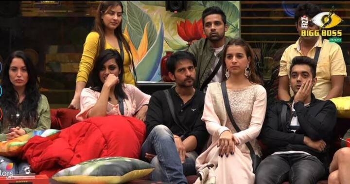 अब देखना होगा कि आज रात शिवानी के घर से बाहर जाने के बाद बाकी घर वालों का क्या रिएक्शन होने वाला है?