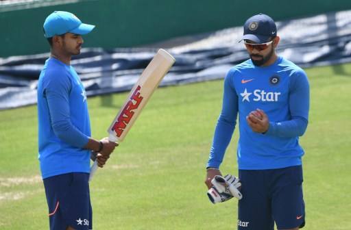 जबकि 2 युवा चेहरों को टी20 टीम का हिस्सा बनाया गया है. जिसमें तेज़ गेंदबाज़ मोहम्मद सिराज और श्रेयस अय्यर का नाम है.