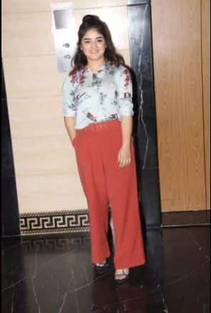 जायरा को दोनों ही फिल्मों में बेहद चैलेंजिंग रोल मिला। पहली फिल्म 'दंगल' में महिला पहलवान के किरदार को जीने के लिए कड़ी धूप में मेहनत तो दूसरी फिल्म 'सीक्रेट सुपरस्टार' के लिए गिटार और गाना दोनों ही सीखना पड़ा।