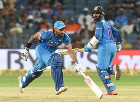 INDvsNZ: भारत ने न्यूजीलैंड को 6 विकेट से हराया, 3 मैच की सीरीज में 1-1 से की बराबरी INDvsNZ: भारत ने न्यूजीलैंड को 6 विकेट से हराया, 3 मैच की सीरीज में 1-1 से की बराबरी