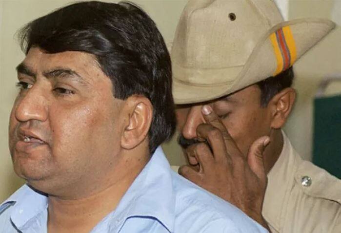 स्टांप पेपर घोटाले के मास्टरमाइंड अब्दुल करीम तेलगी का निधन Abdul Karim Telgi, kingpin of fake stamp paper scam, dies स्टांप पेपर घोटाले के मास्टरमाइंड अब्दुल करीम तेलगी का निधन