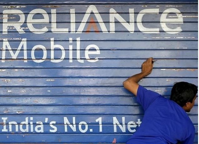 Reliance Communications may shut down its 2G users कर्ज में दबी रिलॉयंस कंम्यूनिकेशन एक महीने में बंद कर देगी 2जी मोबाइल सेवा