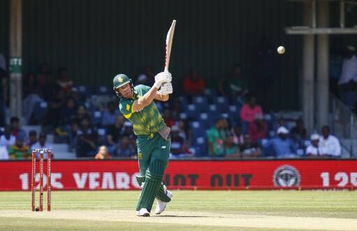 उनसे पहले ये रिकॉर्ड दक्षिण अफ्रीकी स्टार एबी डीविलियर्स के नाम था, उन्होंने 204 पारियों में 9000 वनडे रन पूरे किए थे.