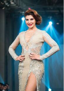 फैशन शो में जलवा बिखेरती नजर आईं जैकलीन फर्नांडीज़, देखें तस्वीरें