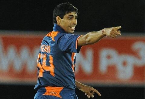 विराट नहीं, नेहरा की नज़र में धोनी जितना जीनियस है ये भारतीय क्रिकेटर विराट नहीं, नेहरा की नज़र में धोनी जितना जीनियस है ये भारतीय क्रिकेटर