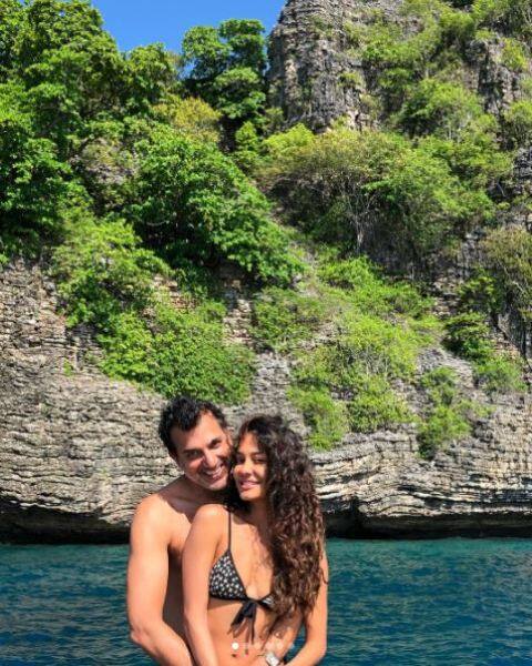 बता दें कि पिछले साल 29 अक्टूबर को लीजा और डीनो ने एक दूसरे से शादी की थी.