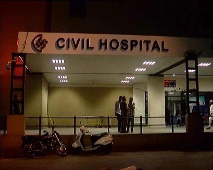 3 infants dead in Ahmedabad civil hospital अहमदाबाद: सिविल अस्पताल में 3 और बच्चों की मौत, जांच में अस्पताल को क्लीनचिट