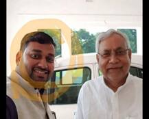 शराब कांड के आरोपी के साथ वायरल तस्वीर पर नीतीश ने दी सफाई, कहा- मुझे मालूम नहीं था