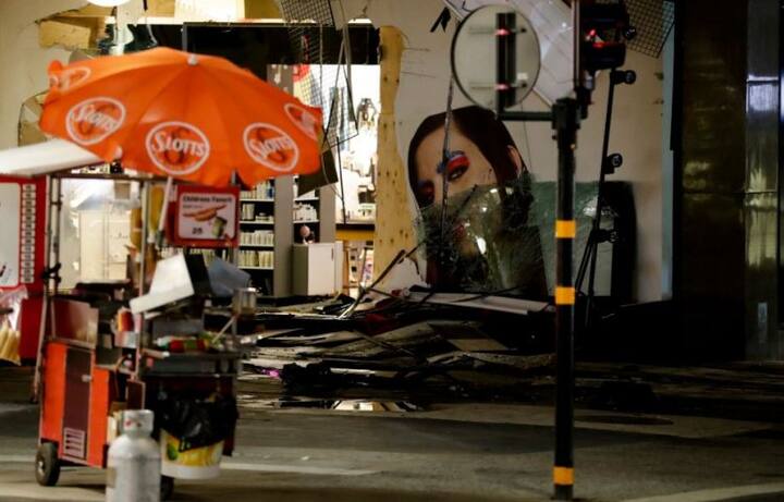 अप्रैल 2017 में स्वीडन के स्टॉकहोम में फुटपाथ पर गाड़ी चढ़ाने से पांच लोगों की मौत हो घई थी और 14 जख्मी हो गए थे.