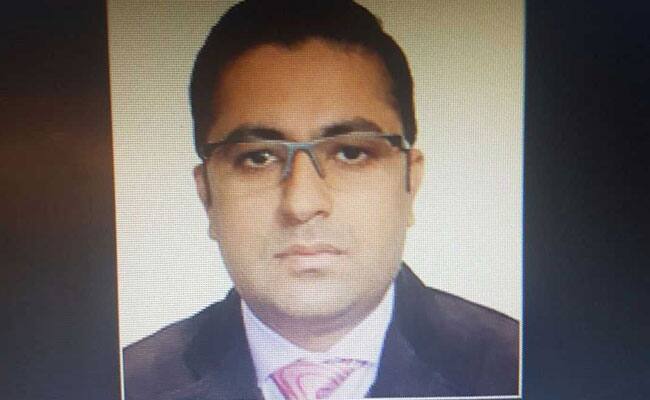 कांग्रेस नेताओं का करीबी गगन धवन गिरफ्तार, 5000 करोड़ के घपले का आरोप Enforcement Directorate Arrests Businessman Gagan Dhawan in Bank Fraud Case कांग्रेस नेताओं का करीबी गगन धवन गिरफ्तार, 5000 करोड़ के घपले का आरोप